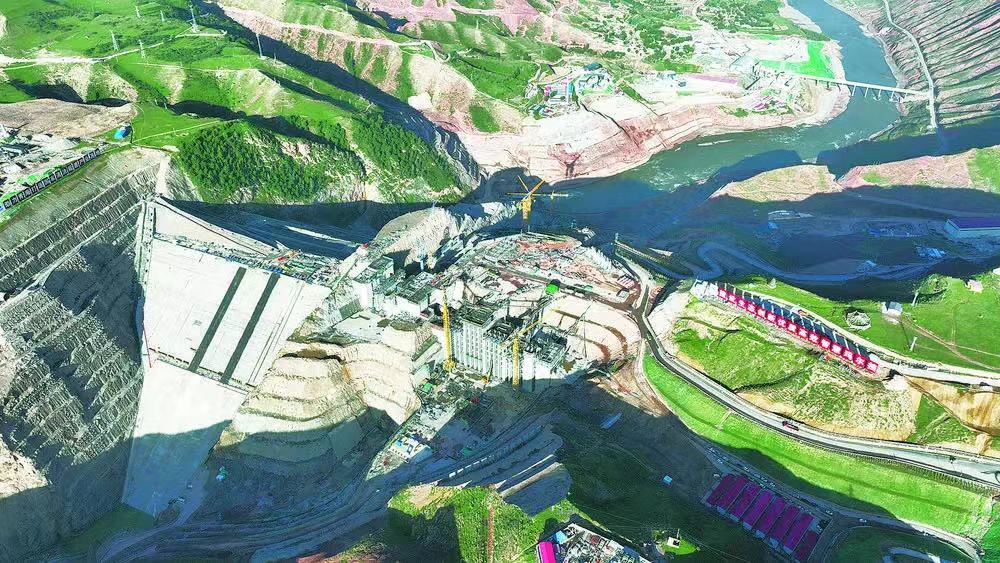 玛尔挡水电站项目建设现场.jpg